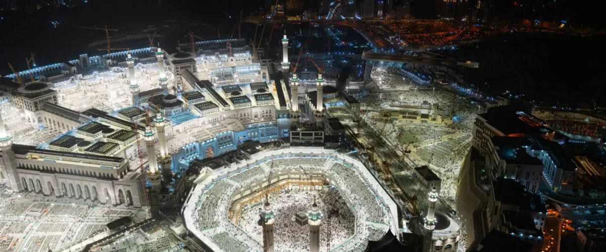 Makka11 - Hero Section